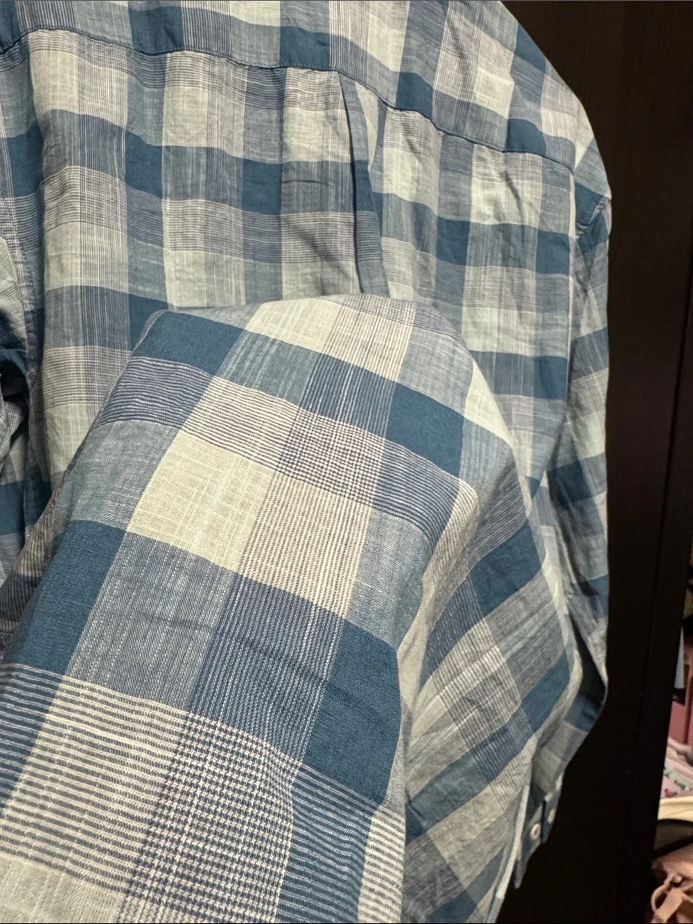Banana Republic Men's Blue Plaid Button-Up Shirt - Classic & Relaxed Casual